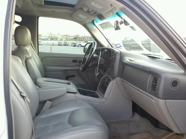 1GNEC16Z16J132929 - 2006 CHEVROLET SUBURBAN C WHITE photo 5