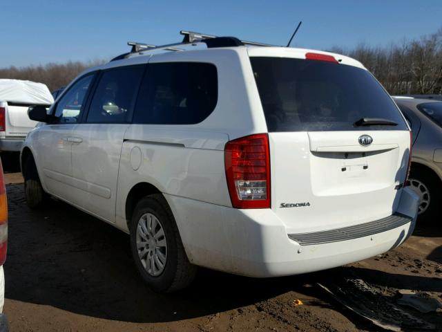 KNDMG4C7XC6445957 - 2012 KIA SEDONA LX WHITE photo 3