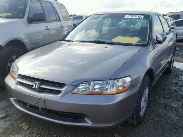 1HGCG1648YA096217 - 2000 HONDA ACCORD LX GRAY photo 2