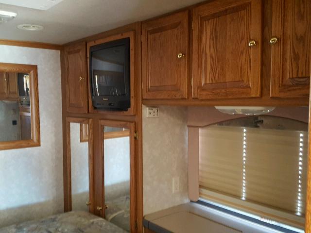 1F6NF53S940A02854 - 2004 ALLE MOTORHOME TWO TONE photo 5