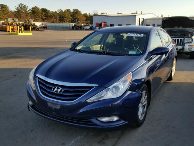 5NPEB4AC5DH630752 - 2013 HYUNDAI SONATA GLS BLUE photo 2