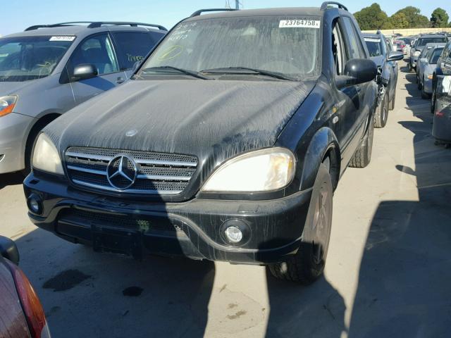 4JGAB74E11A267054 - 2001 MERCEDES-BENZ ML 55 BLACK photo 2