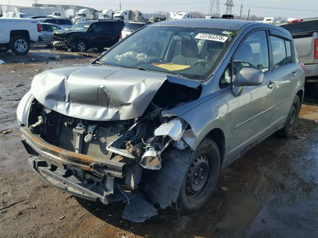 3N1BC13E18L368122 - 2008 NISSAN VERSA S SILVER photo 2