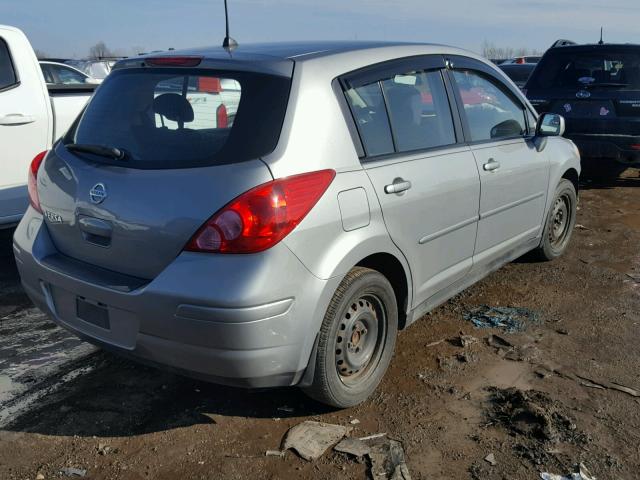 3N1BC13E18L368122 - 2008 NISSAN VERSA S SILVER photo 4