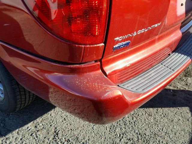 2C8GP54L82R779229 - 2002 CHRYSLER TOWN & COU MAROON photo 9