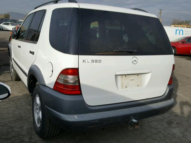 4JGAB54E4WA029565 - 1998 MERCEDES-BENZ ML 320 WHITE photo 3