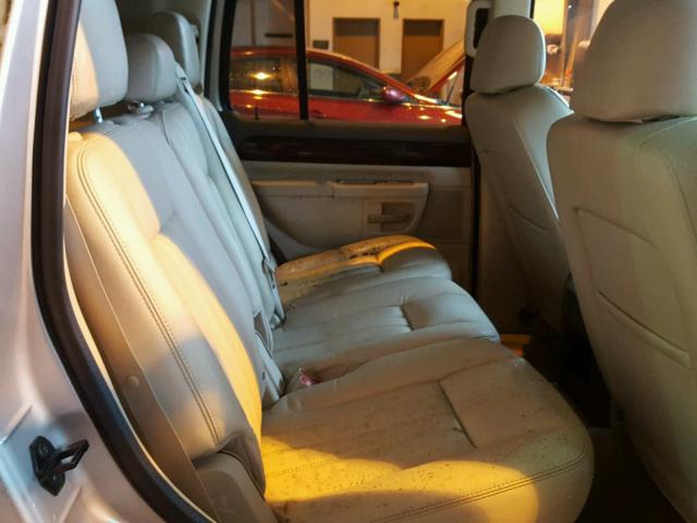 5LMEU88HX4ZJ15993 - 2004 LINCOLN AVIATOR 银色 照片 6