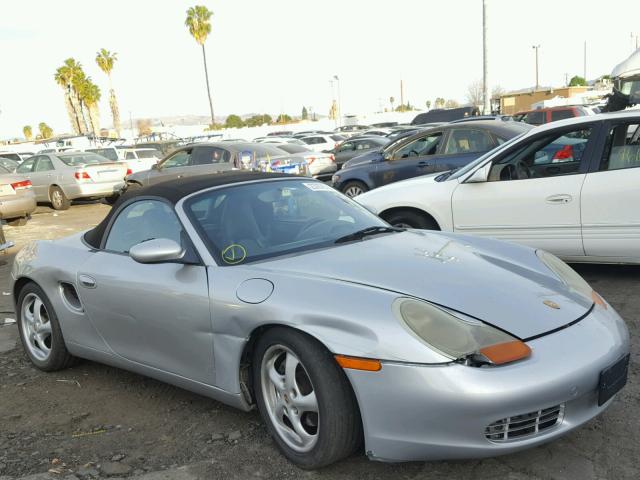 WP0CA2983YU622563 - 2000 PORSCHE BOXSTER SILVER photo 1