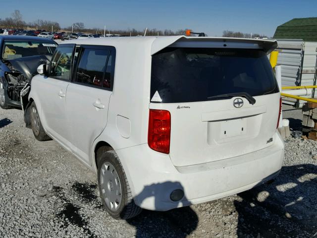 JTLKE50E181015877 - 2008 TOYOTA SCION XB WHITE photo 3