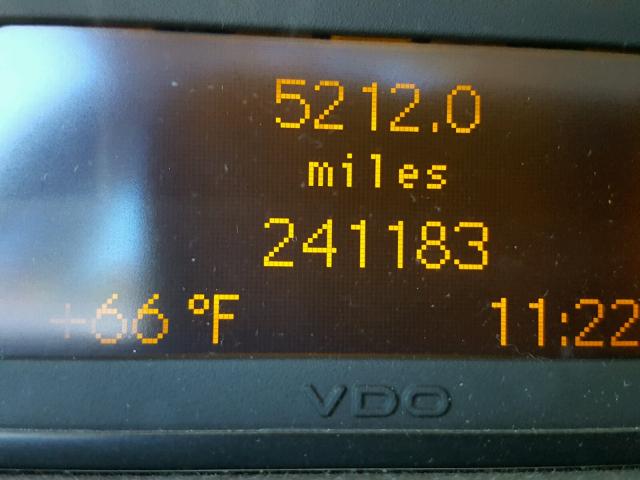 WDBRF61J73F366702 - 2003 MERCEDES-BENZ C 240 SILVER photo 8