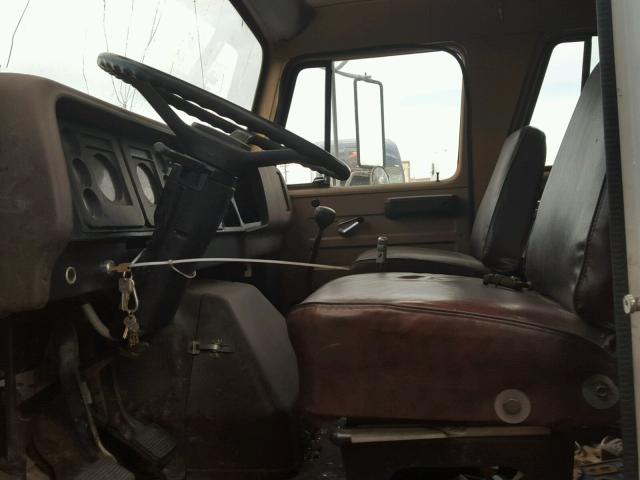 1HTAA18E9BHA23469 - 1981 INTERNATIONAL S-SERIES 1 白色 照片 5