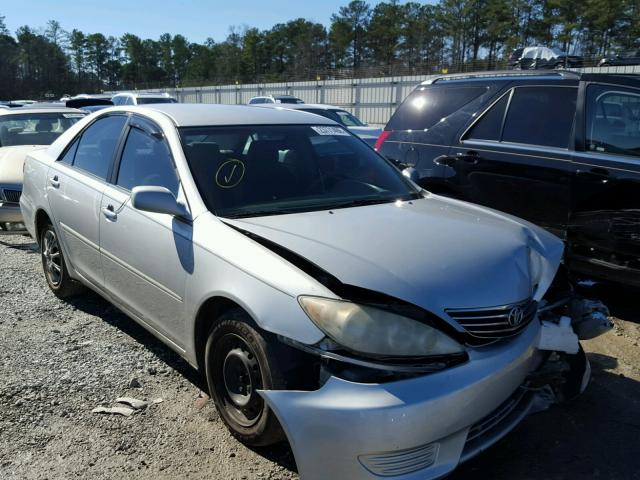 4T1BE30K45U511302 - 2005 TOYOTA CAMRY LE SILVER photo 1