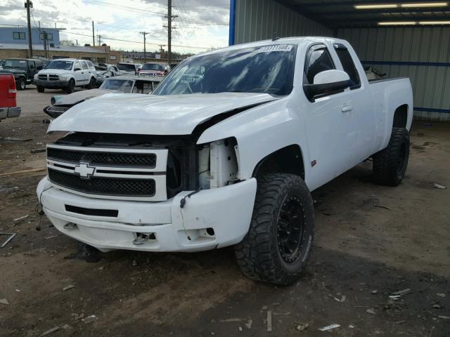 1GCRKSE70CZ222279 - 2012 CHEVROLET SILVERADO WHITE photo 2