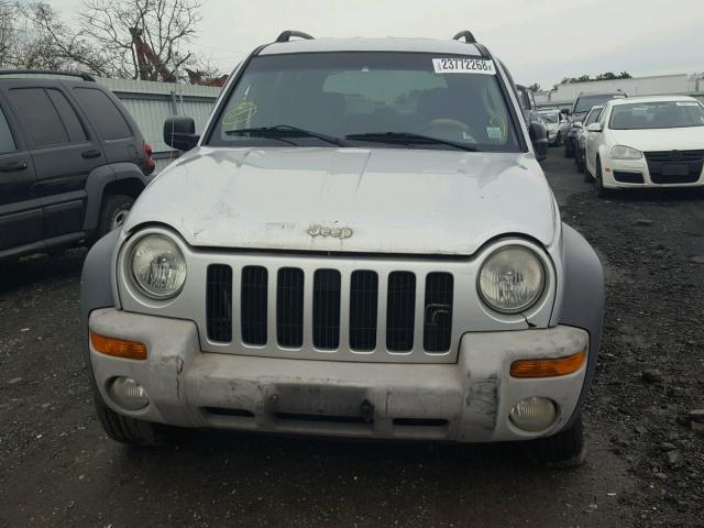 1J4GL48K03W675278 - 2003 JEEP LIBERTY SP SILVER photo 9