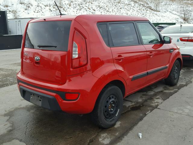 KNDJT2A53D7628634 - 2013 KIA SOUL RED photo 4