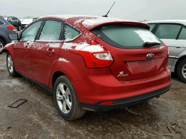 1FAHP3K23CL446294 - 2012 FORD FOCUS SE RED photo 3