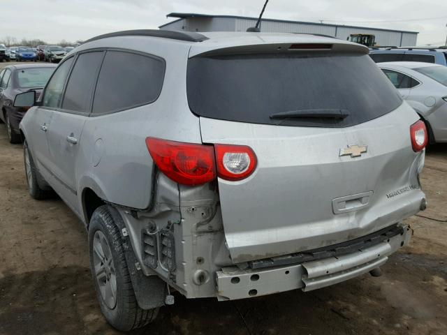 1GNKREED8BJ228503 - 2011 CHEVROLET TRAVERSE L SILVER photo 3