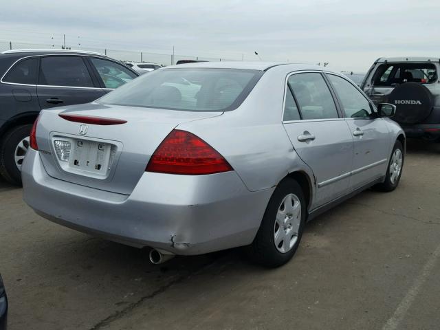 1HGCM56407A173483 - 2007 HONDA ACCORD LX SILVER photo 4