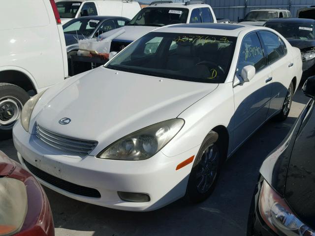 JTHBF30G120059694 - 2002 LEXUS ES 300 WHITE photo 2