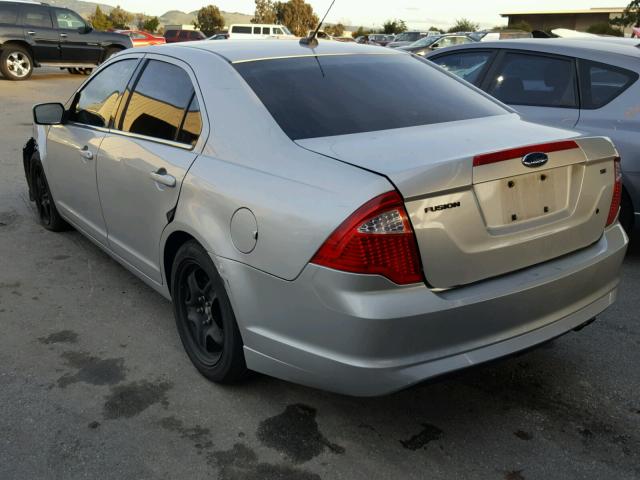 3FAHP0HA9AR128143 - 2010 FORD FUSION SE SILVER photo 3