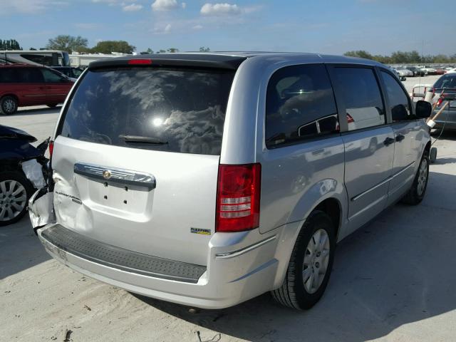 2A8HR44H58R141124 - 2008 CHRYSLER TOWN & COU SILVER photo 4