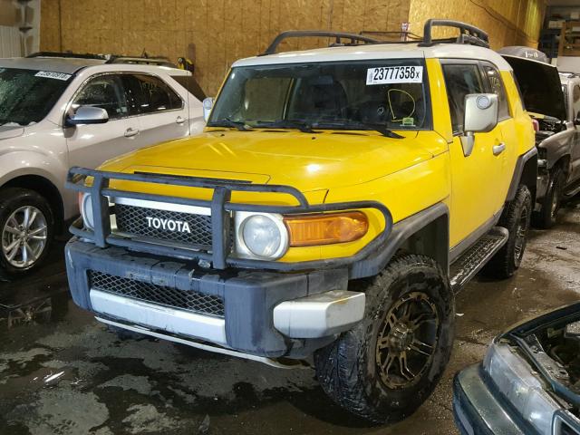 JTEBU11F08K011615 - 2008 TOYOTA FJ CRUISER YELLOW photo 2