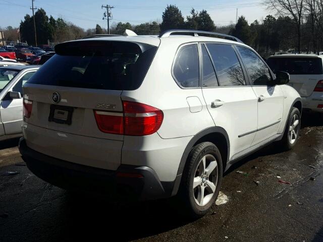 5UXFE43559L274640 - 2009 BMW X5 XDRIVE3 WHITE photo 4