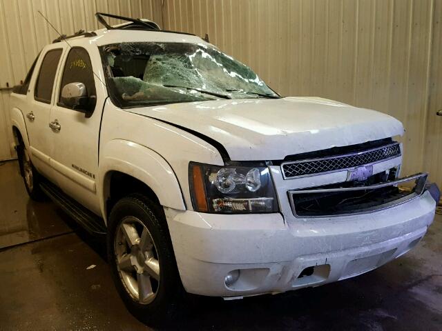 3GNFK12328G129499 - 2008 CHEVROLET AVALANCHE WHITE photo 1