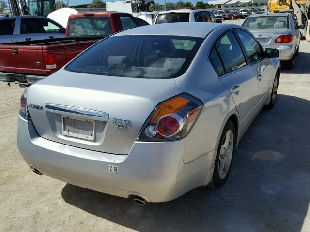 1N4BL21E18N419758 - 2008 NISSAN ALTIMA 3.5 SILVER photo 4