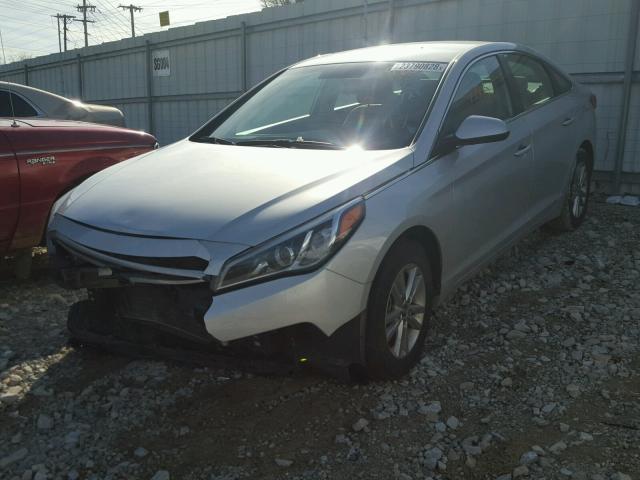 5NPE24AF3GH269861 - 2016 HYUNDAI SONATA SE SILVER photo 2