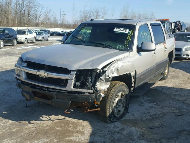 3GNEK12T04G185043 - 2004 CHEVROLET AVALANCHE SILVER photo 2