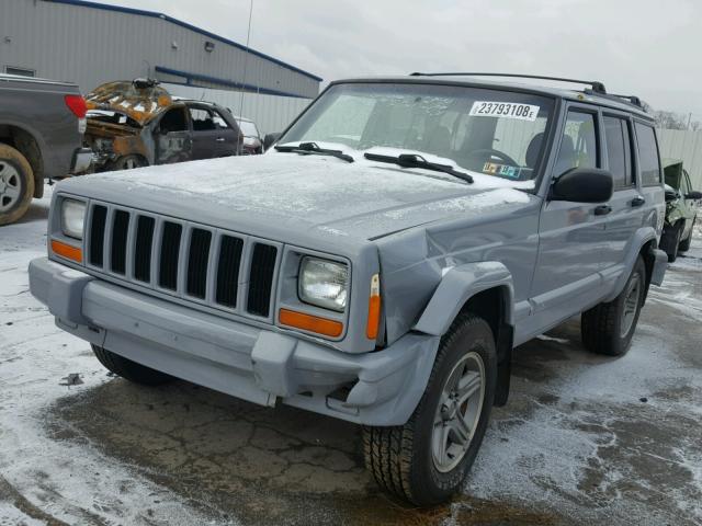 1J4FF58S8YL220812 - 2000 JEEP CHEROKEE C SILVER photo 2