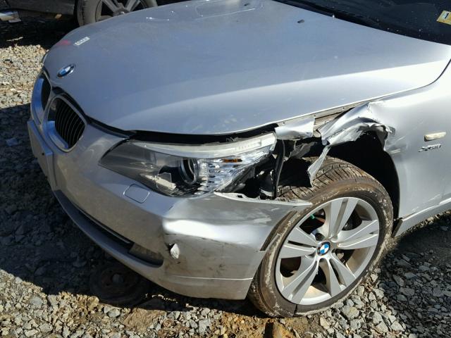 WBANV1C5XAC444018 - 2010 BMW 528 XI SILVER photo 9