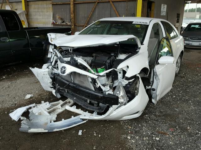 4T4BF3EK4BR179515 - 2011 TOYOTA CAMRY BASE WHITE photo 2