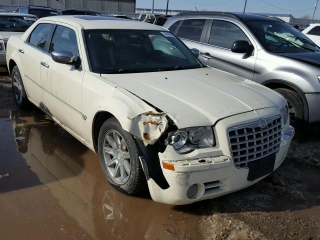 2C3AA63H75H608370 - 2005 CHRYSLER 300C WHITE photo 1