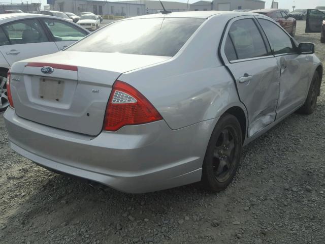 3FAHP0HA7AR297805 - 2010 FORD FUSION SE SILVER photo 4