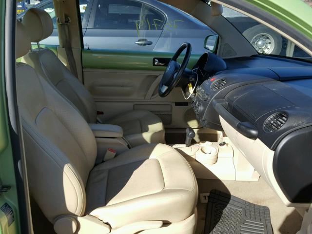 3VWCD31C54M409851 - 2004 VOLKSWAGEN NEW BEETLE 绿色 照片 5