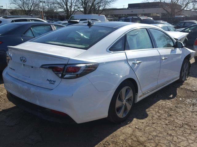 KMHE34L18HA053944 - 2017 HYUNDAI SONATA HYB WHITE photo 4