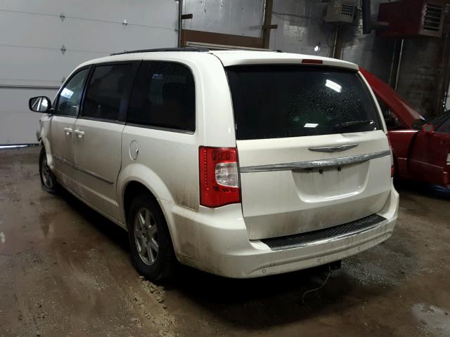 2C4RC1BG2CR157747 - 2012 CHRYSLER TOWN & COU WHITE photo 3