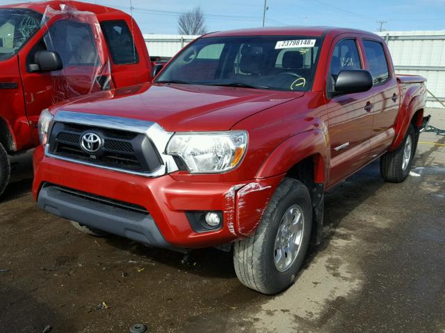 5TFJX4GN3DX024010 - 2013 TOYOTA TACOMA DOU RED photo 2