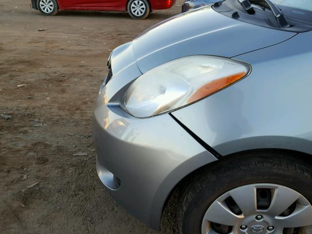 JTDJT923885201053 - 2008 TOYOTA YARIS SILVER photo 9