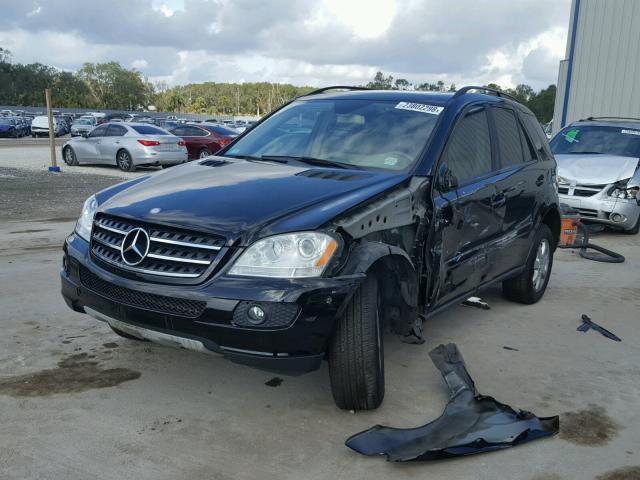 4JGBB86E37A239983 - 2007 MERCEDES-BENZ ML 350 BLACK photo 2