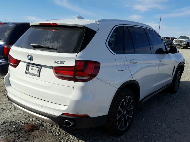 5UXKR0C54H0U50976 - 2017 BMW X5 XDRIVE3 WHITE photo 4