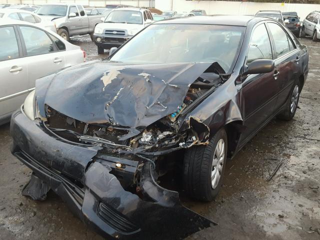 4T1BE30K45U003153 - 2005 TOYOTA CAMRY LE BLACK photo 2