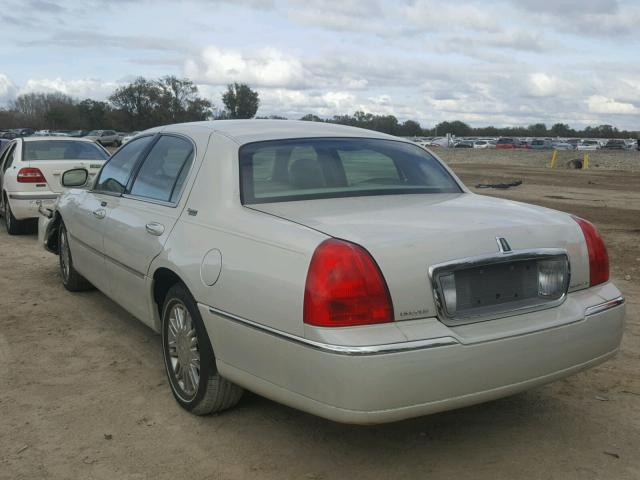 1LNHM82W16Y650520 - 2006 LINCOLN TOWN CAR S BEIGE photo 3