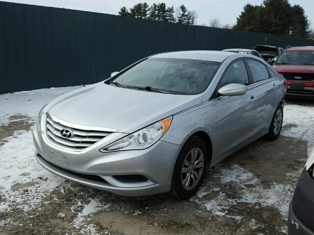 5NPEB4AC4CH349847 - 2012 HYUNDAI SONATA GLS SILVER photo 2