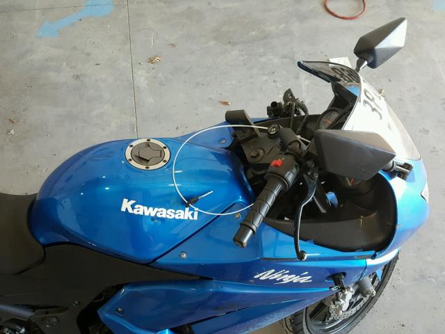 JKAEXMJ128DA08974 - 2008 KAWASAKI EX250 J BLUE photo 5