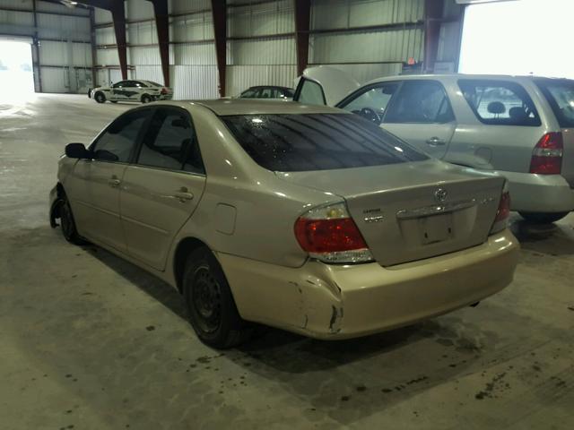 4T1BE32K25U514390 - 2005 TOYOTA CAMRY LE TAN photo 3