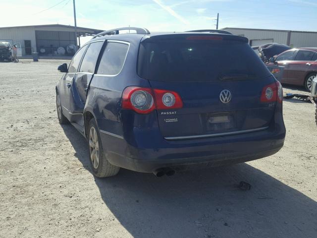 WVWXK73C98E123723 - 2008 VOLKSWAGEN PASSAT WAG BLUE photo 3