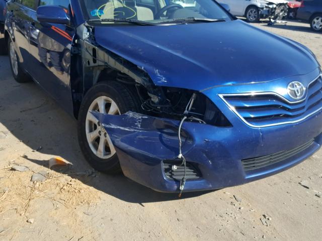 4T1BF3EKXAU550136 - 2010 TOYOTA CAMRY BASE BLUE photo 9